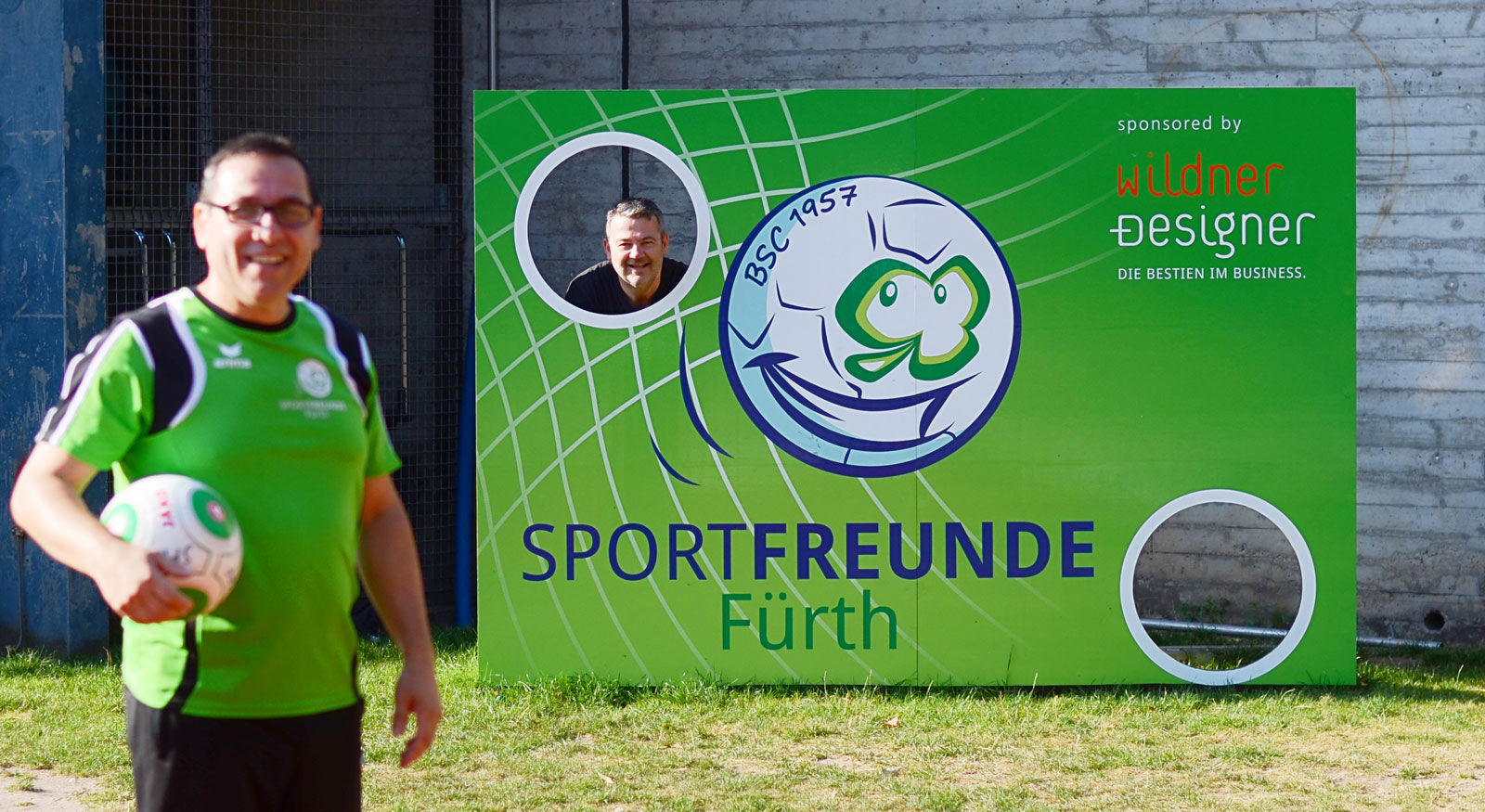 Sponsoring der neuen Torwand der Sportfreunde Fürth